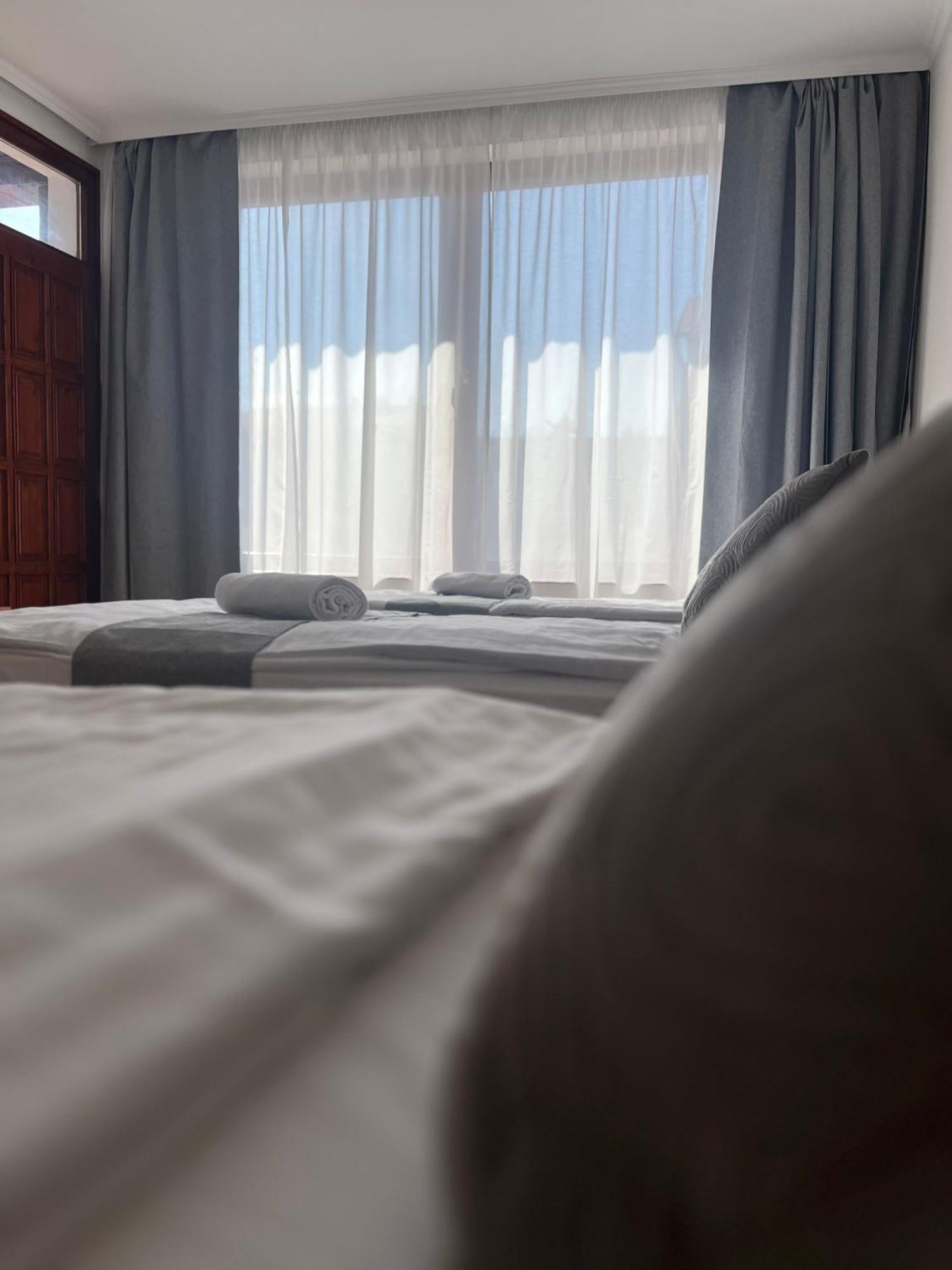 Hegyalja Fogado Bed & Breakfast Sarospatak Exterior photo