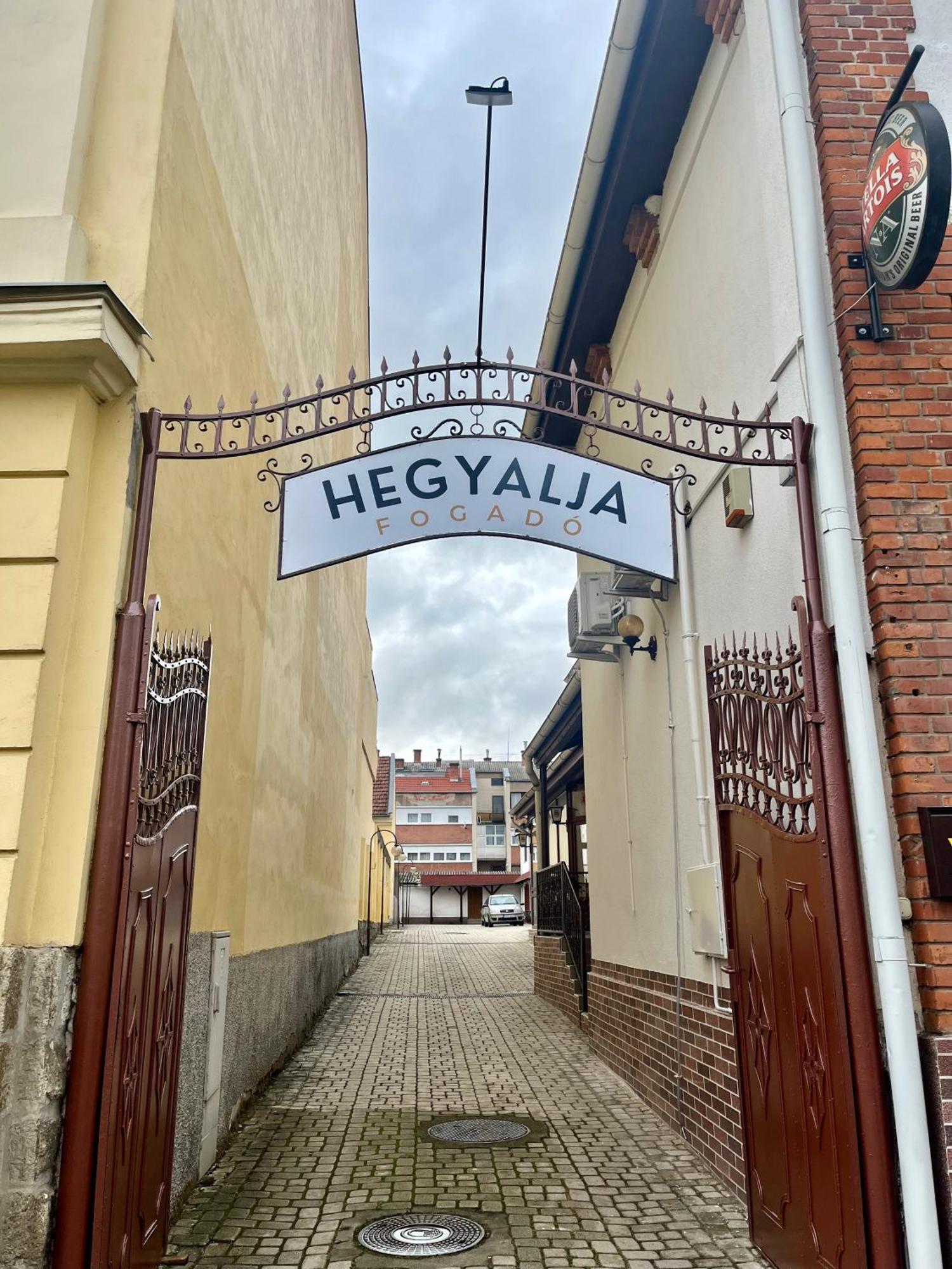 Hegyalja Fogado Bed & Breakfast Sarospatak Exterior photo