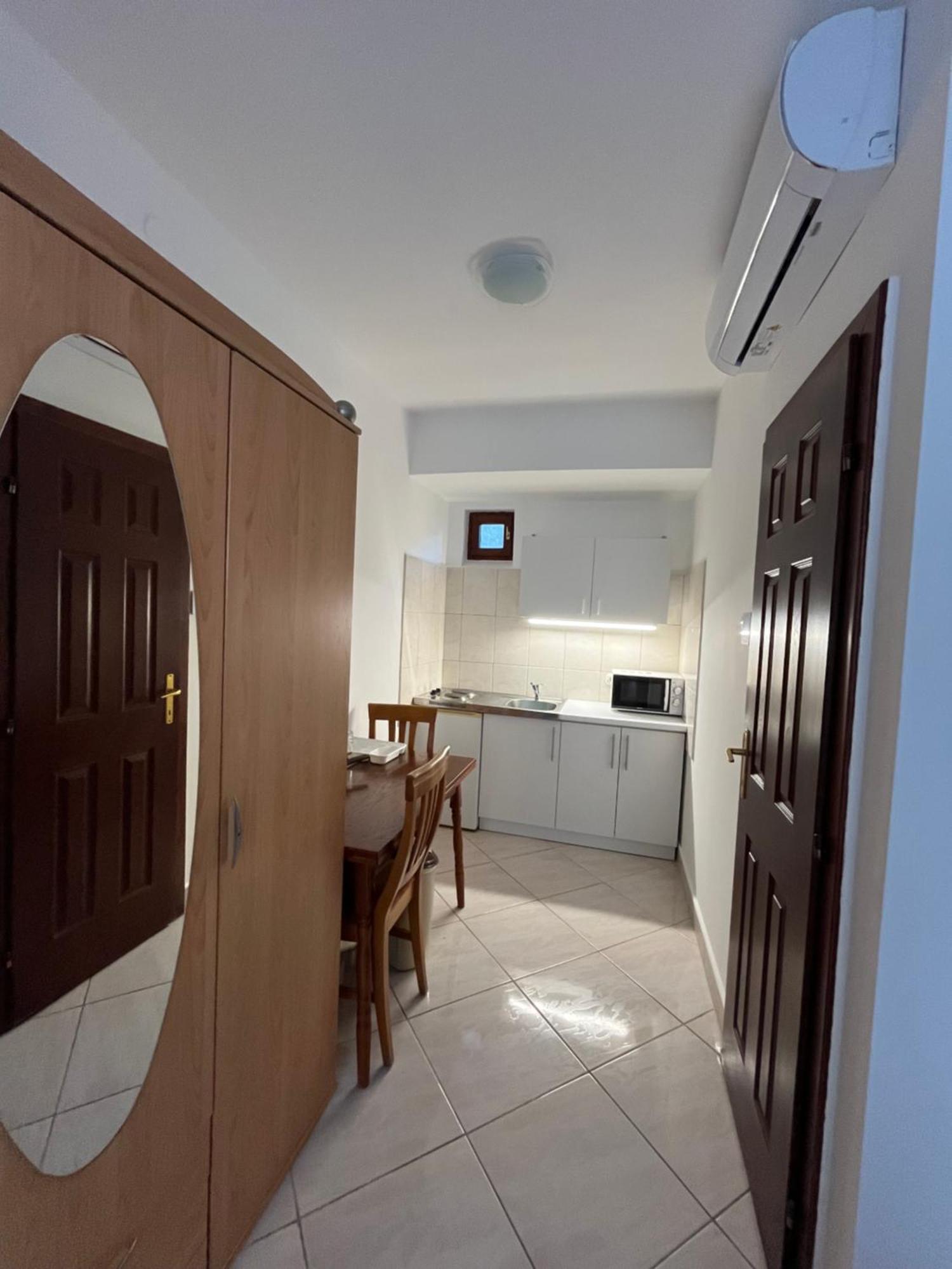 Hegyalja Fogado Bed & Breakfast Sarospatak Exterior photo