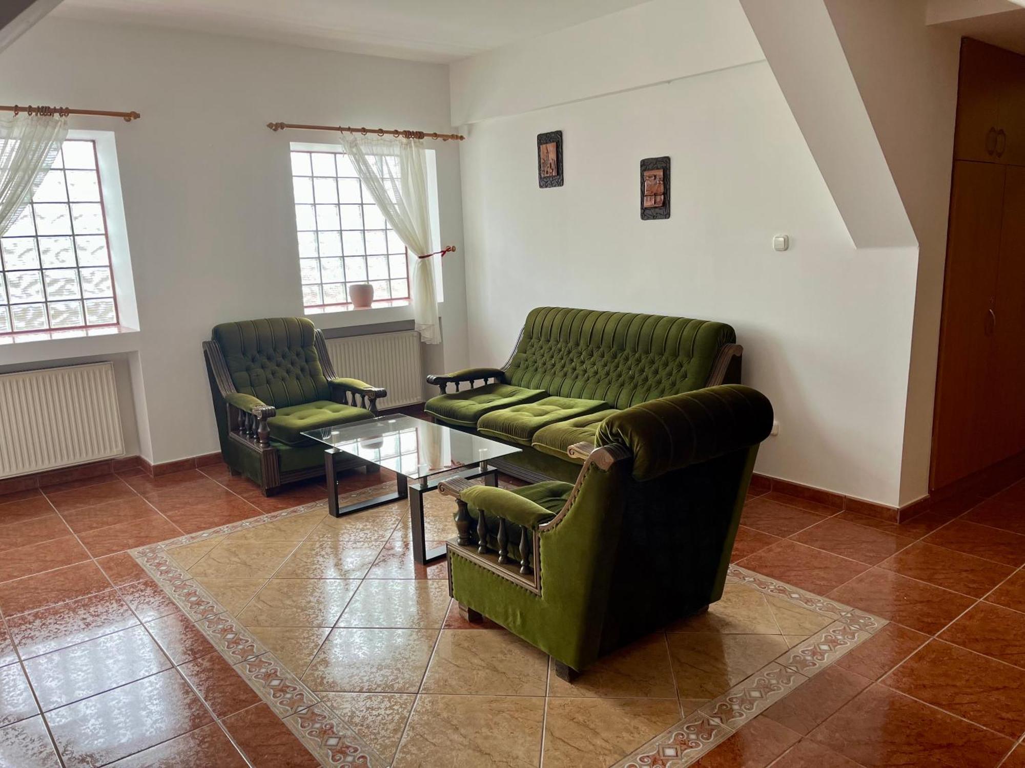 Hegyalja Fogado Bed & Breakfast Sarospatak Exterior photo
